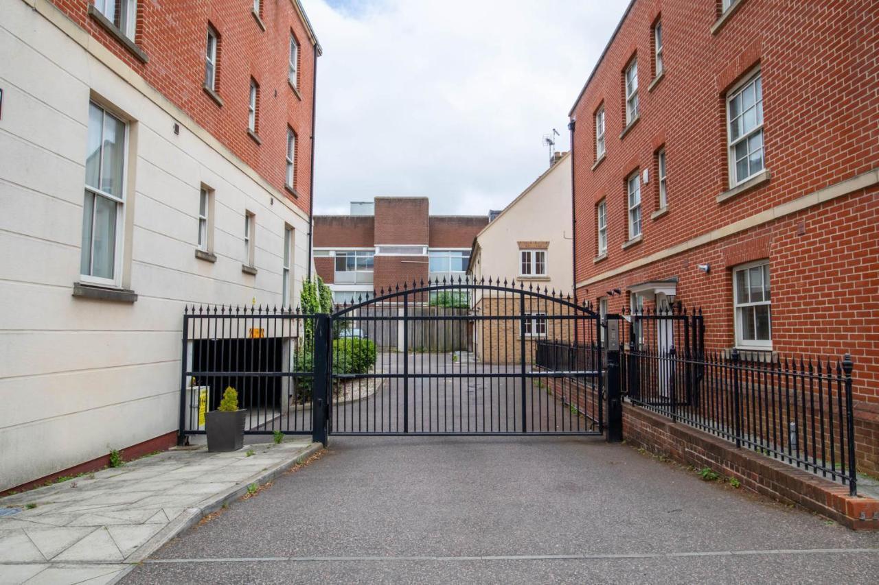 The Chaucer - Modern 3 Bed Home With Parking Close To City Centre 坎特伯雷 外观 照片