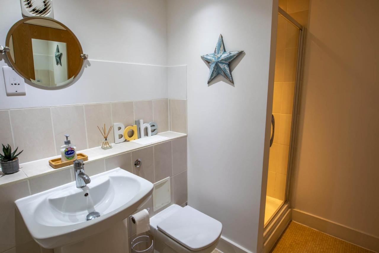 The Chaucer - Modern 3 Bed Home With Parking Close To City Centre 坎特伯雷 外观 照片
