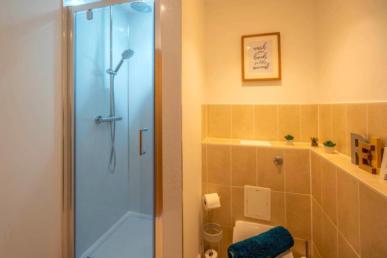The Chaucer - Modern 3 Bed Home With Parking Close To City Centre 坎特伯雷 外观 照片