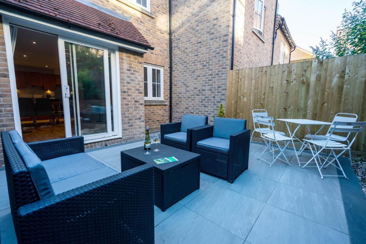 The Chaucer - Modern 3 Bed Home With Parking Close To City Centre 坎特伯雷 外观 照片